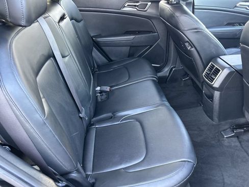 Used 2023 Kia Sportage EX AWD/4WD image 10