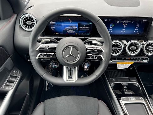 Used 2025 Mercedes-Benz GLA 35 AMG 4MATIC image 27