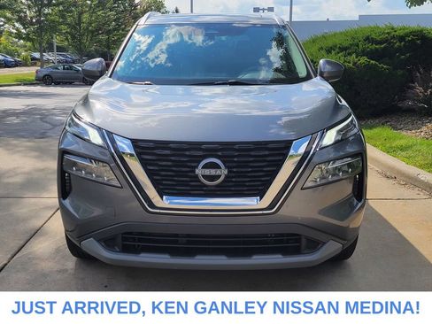 Certified 2023 Nissan Rogue SV w/ SV Premium B Package AWD/4WD image 8