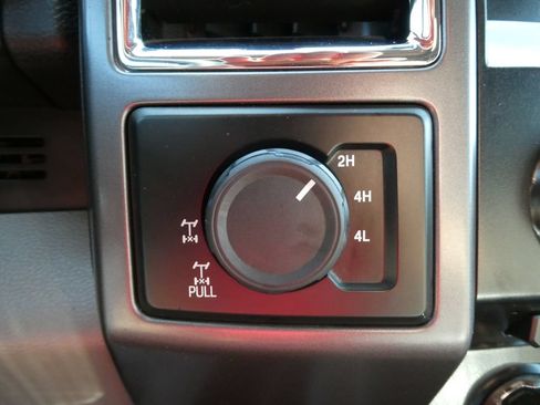 Used 2015 Ford F150 XLT w/ Equipment Group 302A Luxury AWD/4WD image 28