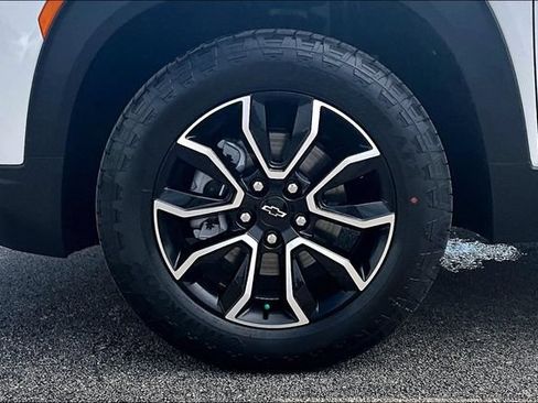 New 2026 Chevrolet TrailBlazer ACTIV w/ Convenience Package AWD/4WD image 12
