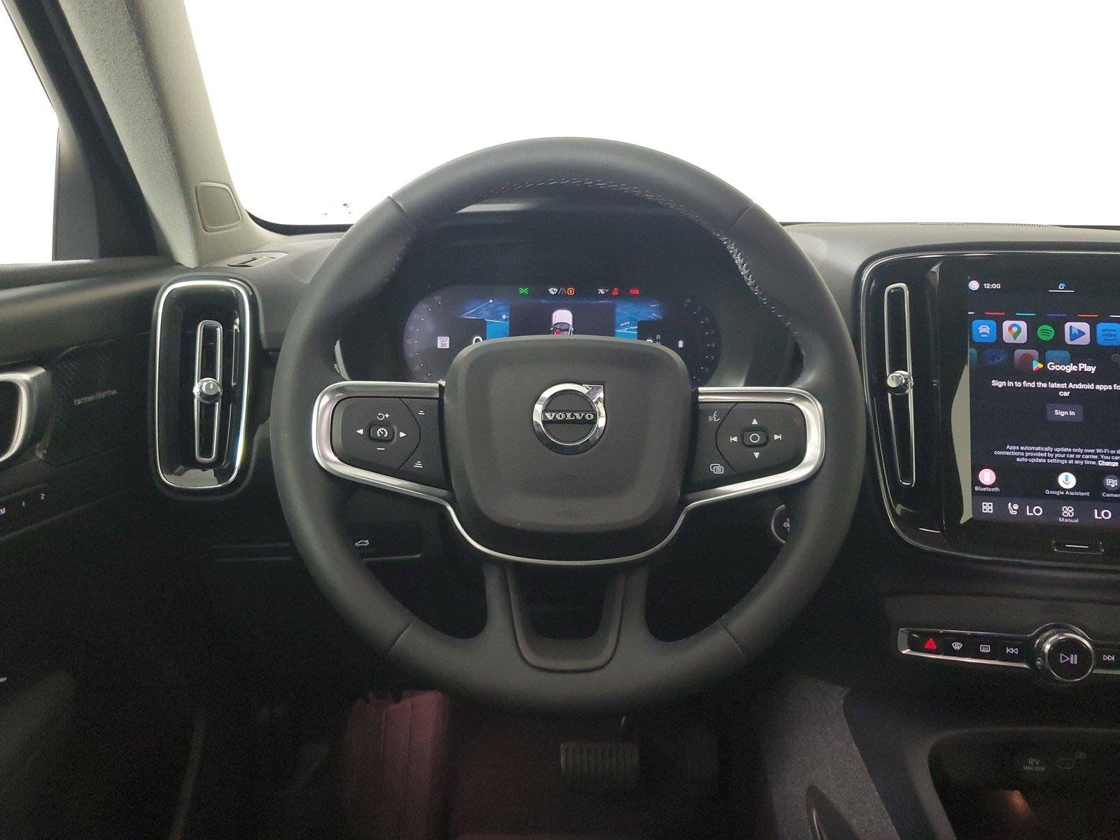 Used 2024 Volvo XC40 B5 Ultimate w/ Protection Package Premier AWD/4WD image 16
