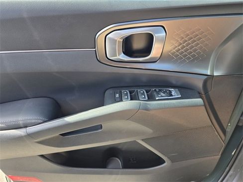 New 2025 Kia Sorento EX image 20