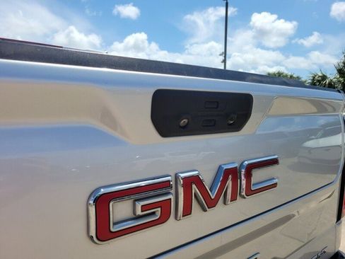 Used 2020 GMC Sierra 1500 SLT AWD/4WD image 7