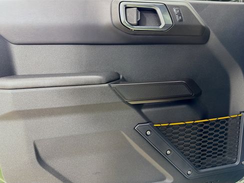 Used 2024 Ford Bronco Badlands image 18