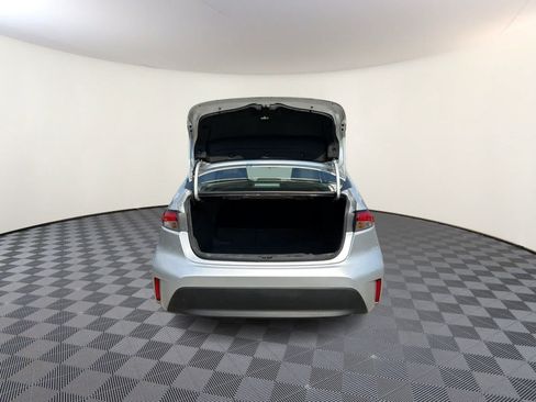 Used 2026 Toyota Corolla LE FWD image 7