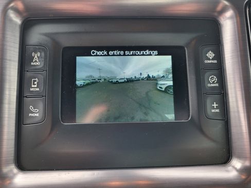 Used 2017 Dodge Challenger R/T image 22