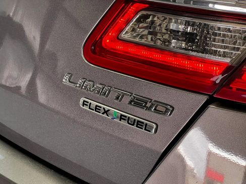 Used 2014 Ford Taurus Limited FWD image 8