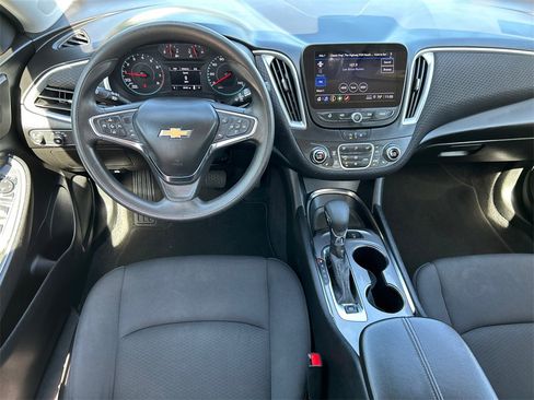 Used 2024 Chevrolet Malibu LT image 24