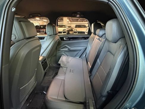 Certified 2020 Porsche Cayenne AWD/4WD image 14