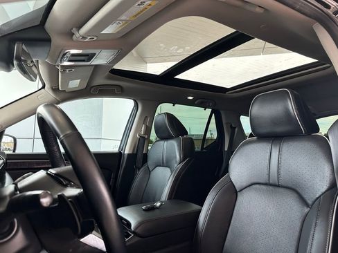 Used 2023 Honda Pilot Elite image 15