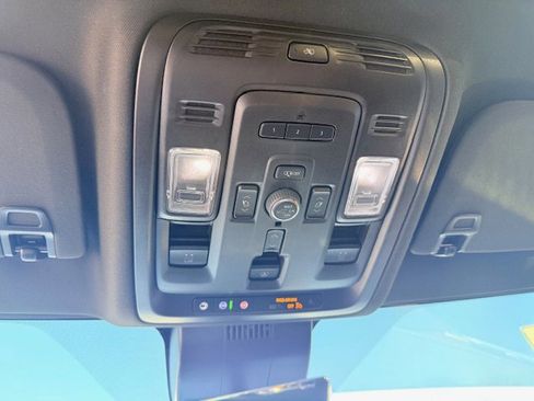 Used 2023 GMC Yukon Denali Ultimate image 14