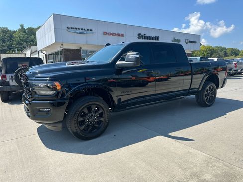 Used 2024 RAM 3500 Limited AWD/4WD image 5