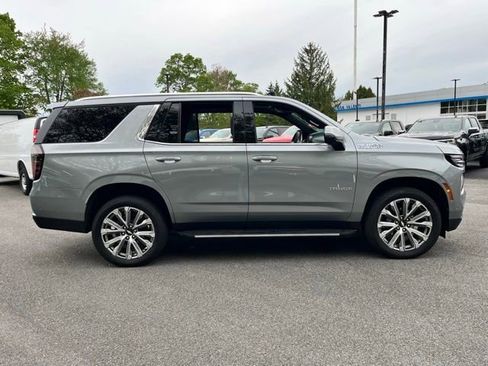 Used 2025 Chevrolet Tahoe High Country AWD/4WD image 5
