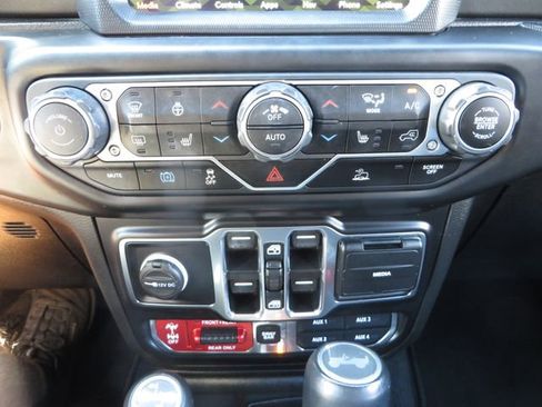 Used 2021 Jeep Wrangler Unlimited Rubicon 4xe w/ Steel Bumper Group image 32