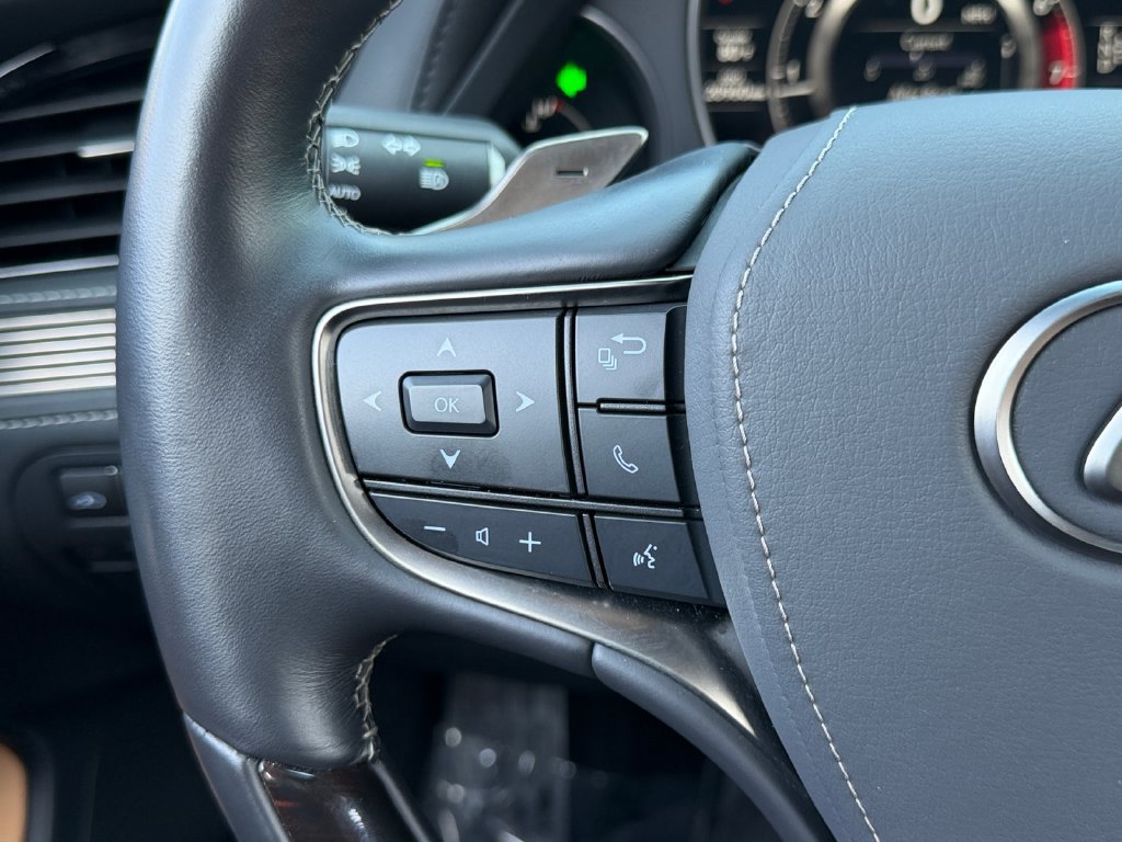 Used 2023 Lexus LS 500 AWD w/ Luxury Package image 20