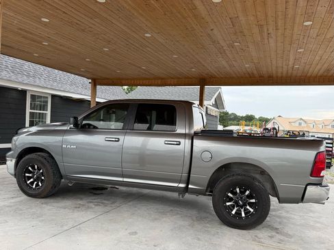 Used 2009 Dodge Ram 1500 Truck SLT w/ Light Group RWD image 8