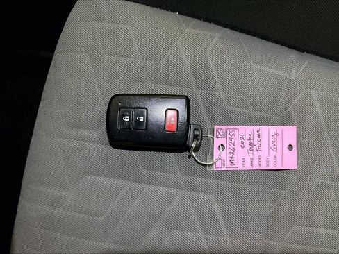 Used 2021 Toyota Tacoma TRD Off-Road image 13