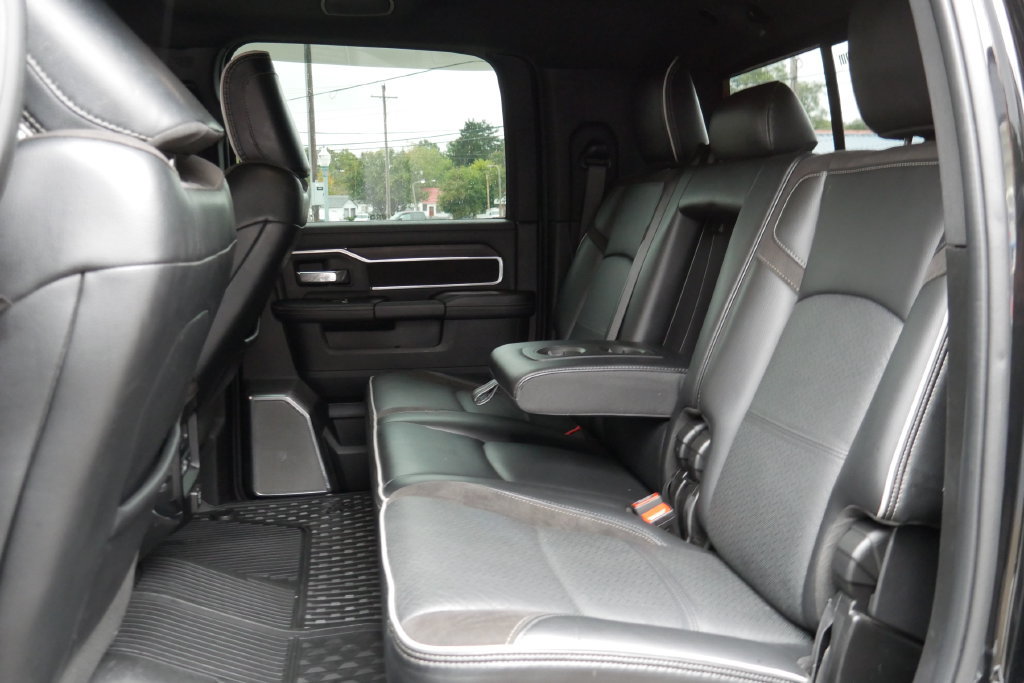 Used 2025 RAM 3500 Laramie AWD/4WD image 14