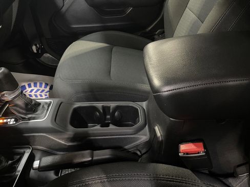 Used 2022 Jeep Wrangler Willys image 21