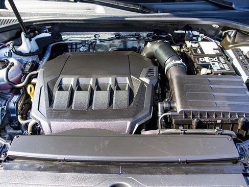 Used 2025 Audi Q3 2.0T Premium image 26