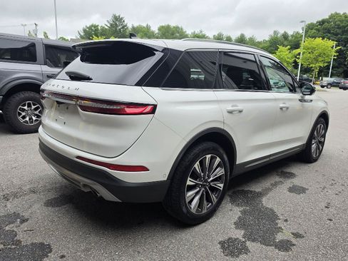 Used 2021 Lincoln Corsair Reserve w/ Equipment Group 201A AWD/4WD image 4