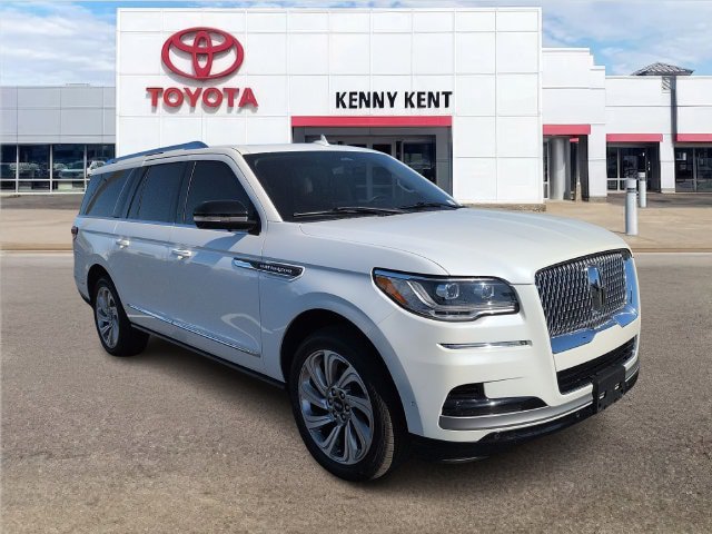 Used 2024 Lincoln Navigator L Reserve AWD/4WD image 1