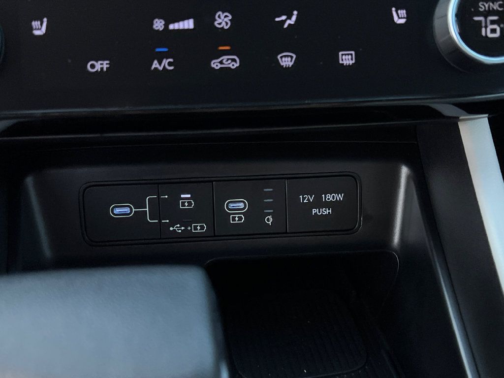 Used 2025 Hyundai Tucson SEL FWD image 23