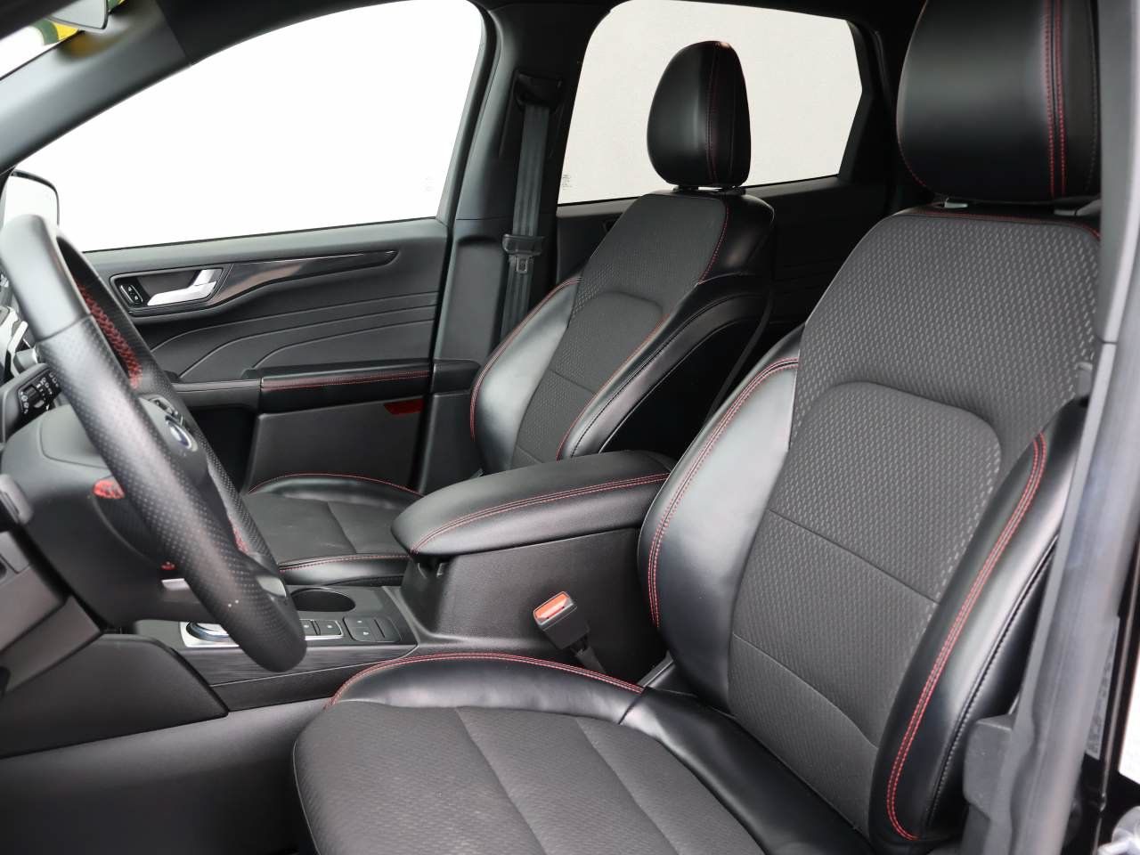 Used 2024 Ford Escape ST-Line FWD image 10