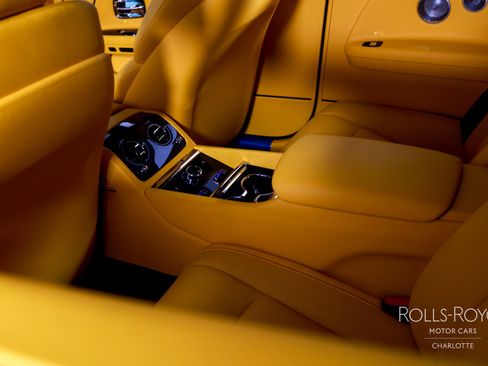 New 2025 Rolls-Royce Spectre Black Badge w/ Spectre Enhancement Package image 19