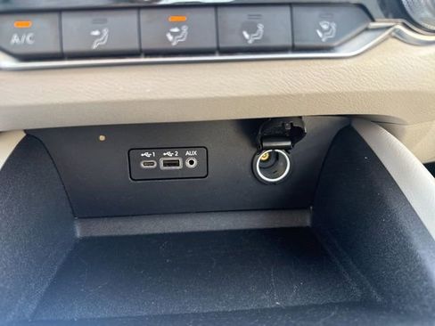 Used 2025 Nissan Altima 2.5 SV FWD image 21