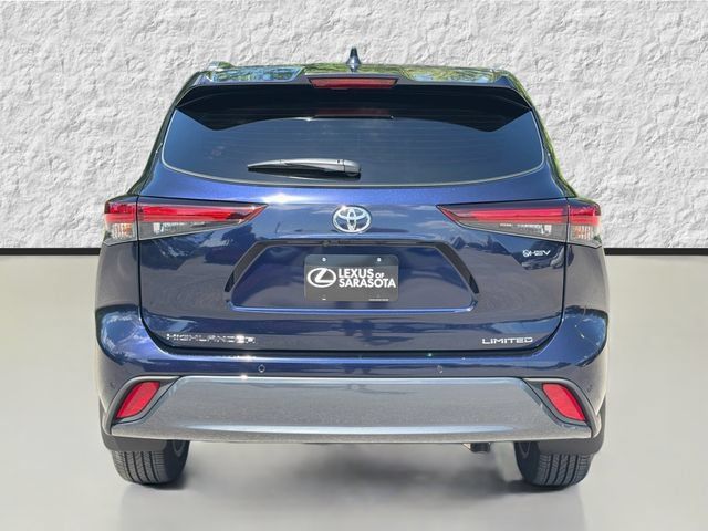 Used 2026 Toyota Highlander Limited AWD/4WD image 4