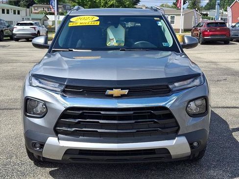 Used 2023 Chevrolet TrailBlazer LT w/ Convenience Package AWD/4WD image 3