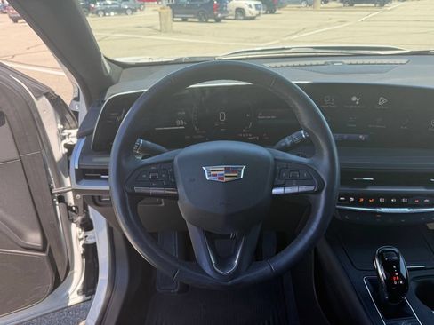 Certified 2024 Cadillac XT4 Premium Luxury AWD/4WD image 20