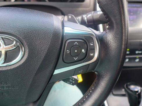 Used 2016 Toyota Camry SE FWD image 16