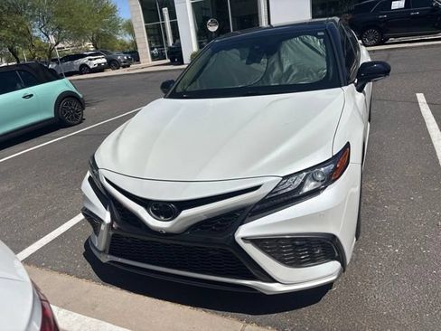 Used 2021 Toyota Camry XSE w/ Navigation Package FWD image 3
