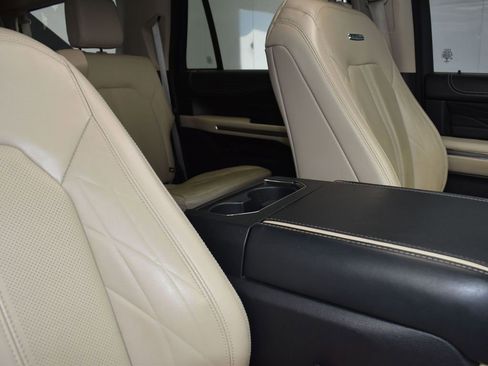 Used 2022 Ford Expedition Max Platinum image 27