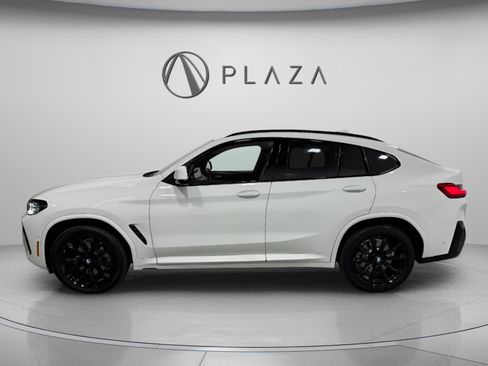 Certified 2025 BMW X4 xDrive30i w/ M Sport Package image 2