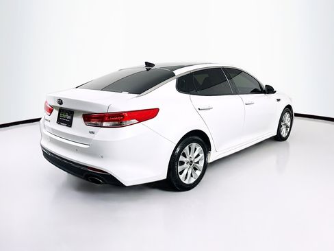 Used 2017 Kia Optima EX w/ Premium Package FWD image 9