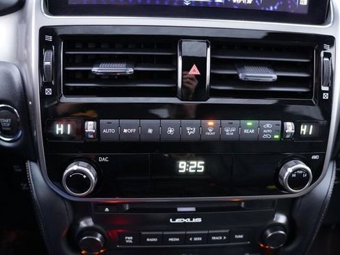 Used 2023 Lexus GX 460 Premium w/ Premium Plus Package image 31