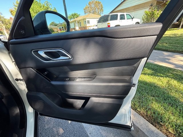 Used 2019 Land Rover Range Rover Velar S AWD/4WD image 43