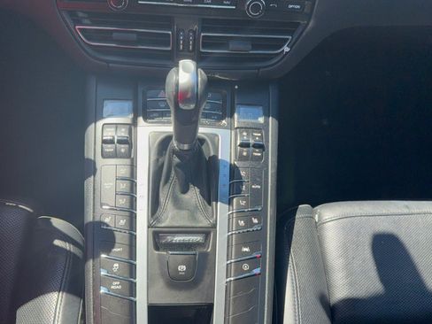 Used 2021 Porsche Macan S AWD/4WD image 22
