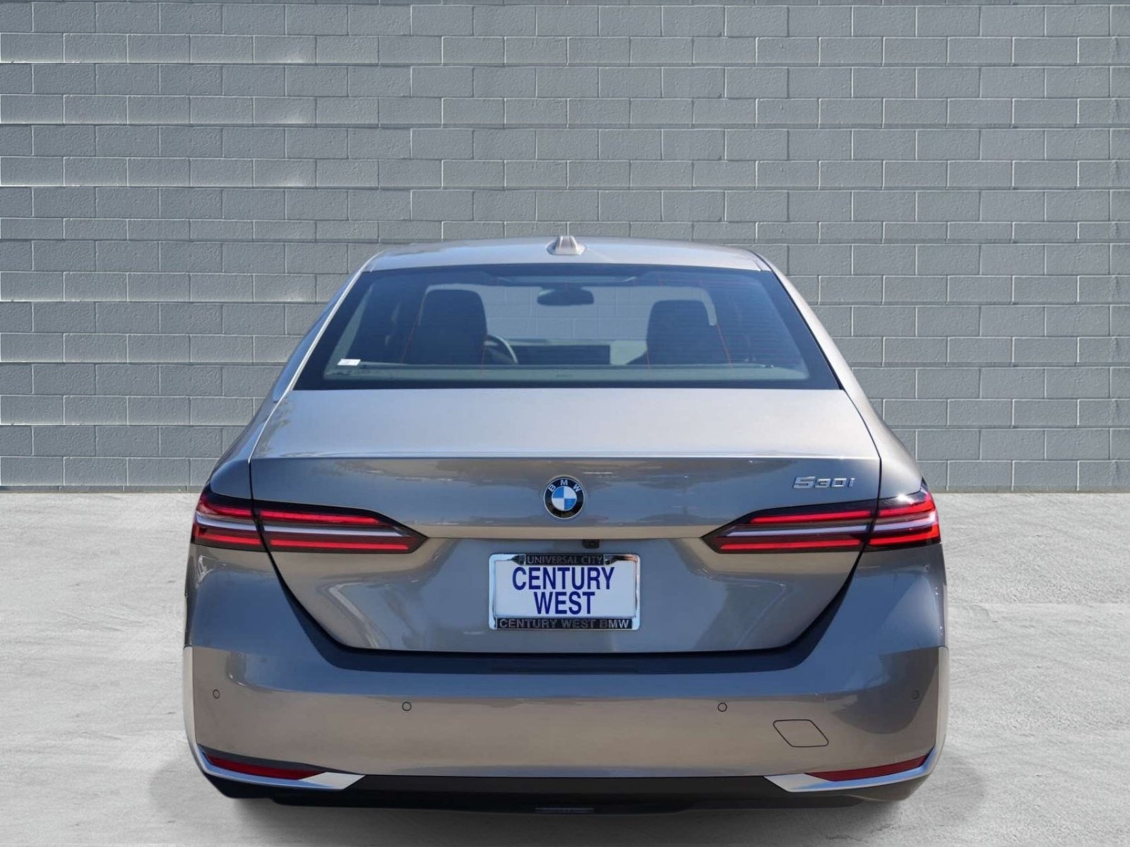 Used 2026 BMW 530i RWD image 4