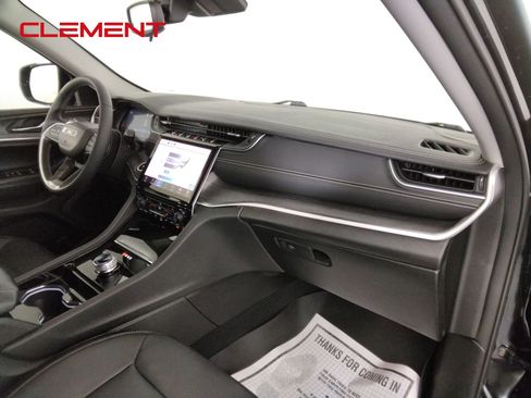 Used 2023 Jeep Grand Cherokee Limited RWD image 36