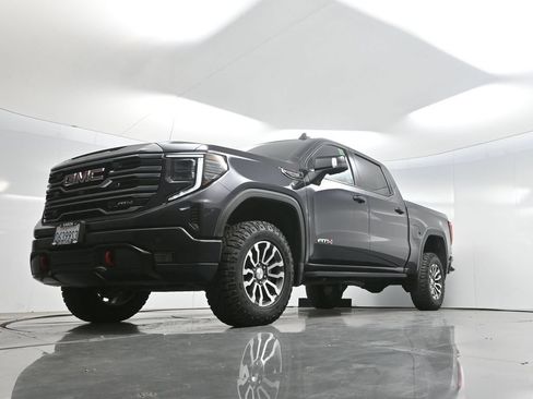 Used 2022 GMC Sierra 1500 AT4 w/ AT4 Premium Package AWD/4WD image 67