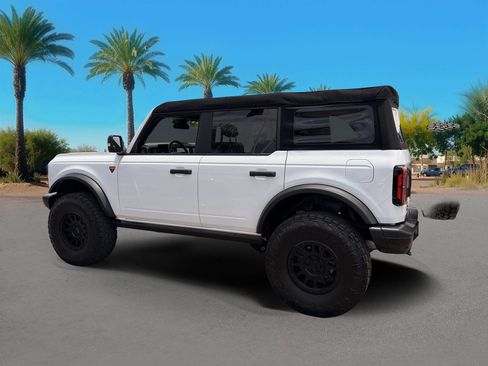 Certified 2023 Ford Bronco Badlands AWD/4WD image 3