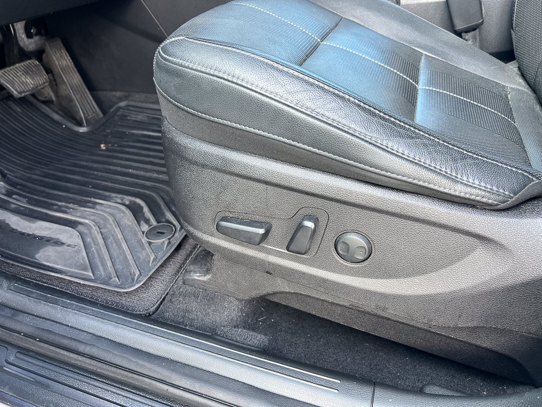 Used 2020 Kia Telluride EX w/ EX Premium Package FWD image 19