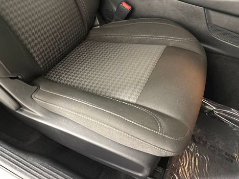 Used 2023 Dodge Challenger SXT RWD image 21