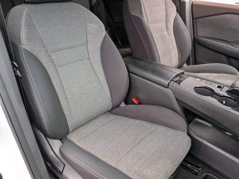 Used 2023 Nissan Rogue SV FWD image 33