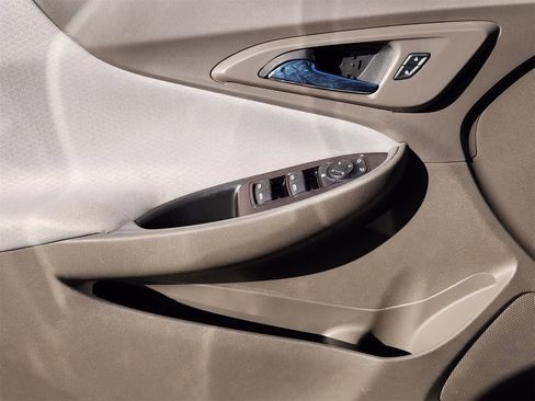 Used 2022 Chevrolet Malibu LS image 22